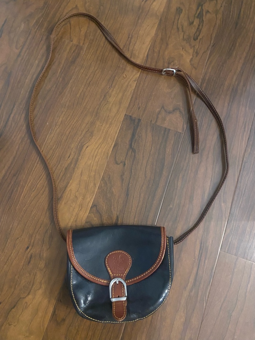 Vera Pelle crossbody purse